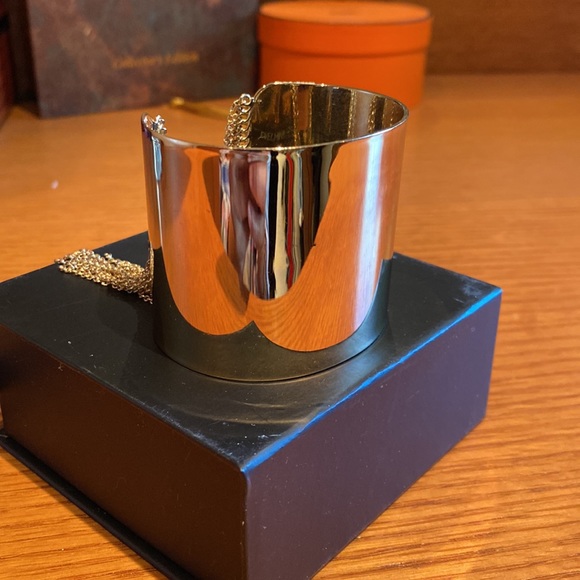 Gold tone fringe cuff - Picture 3 of 8